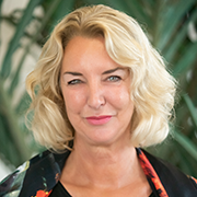 Karen Sliwa Headshot